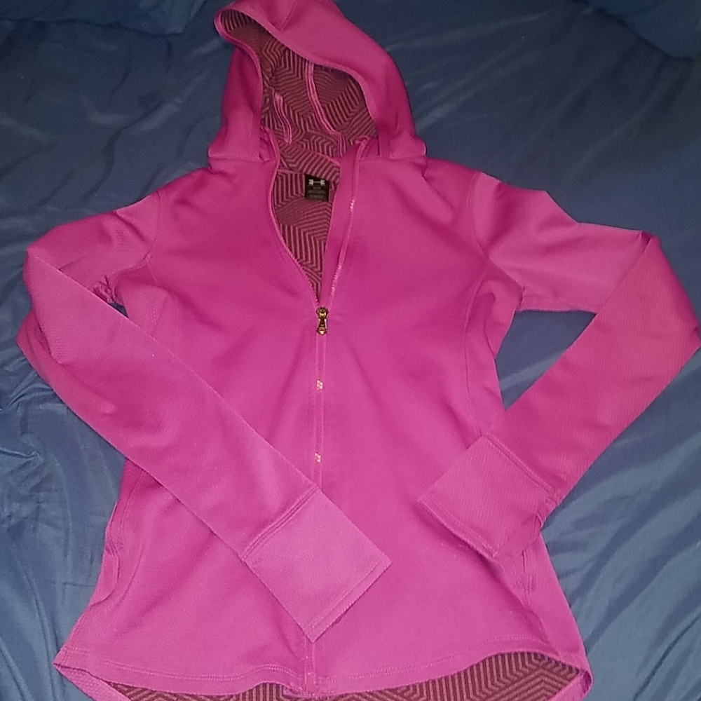 Under armour sweatshirt